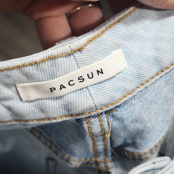 GUC PacSun Eco Hopper Patch Mom Jeans - Picture 4 of 10